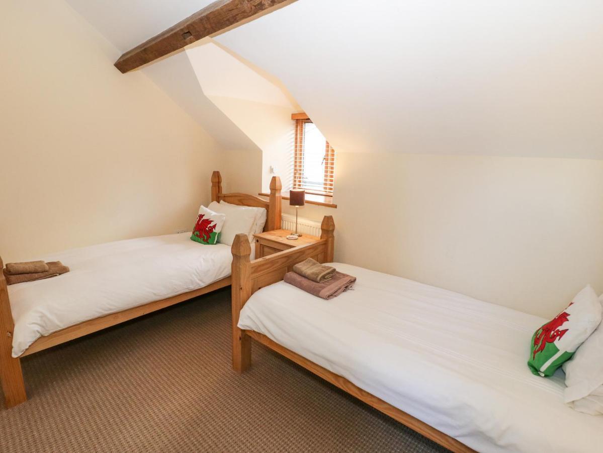 2 Hwyrfryn Stables Villa Penmaenmawr Bagian luar foto